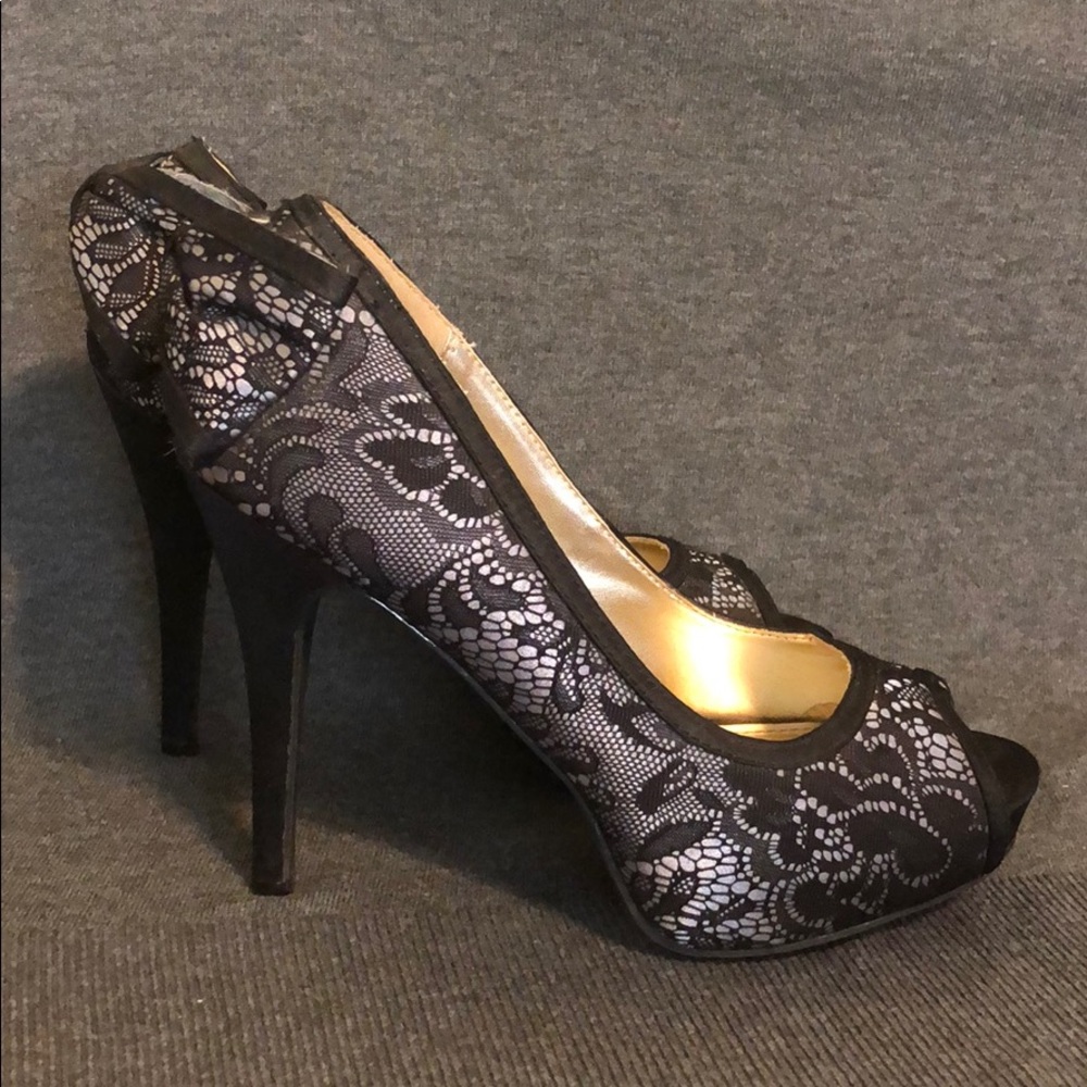 Steve Madden peep toe heels Size 8